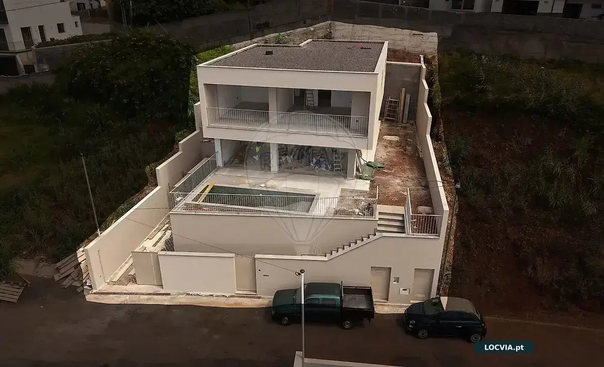 Moradia T3 à venda em Monte, Funchal