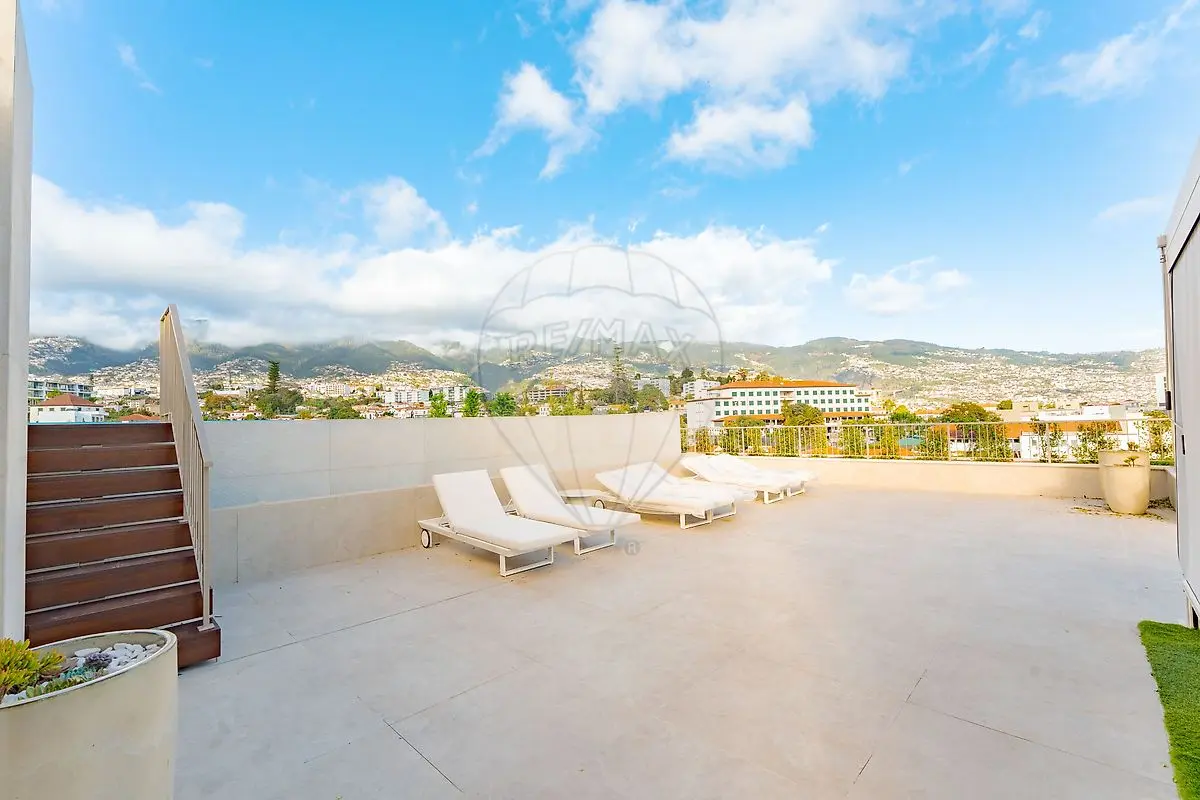 Apartamento T2 Novo em São Martinho, Funchal