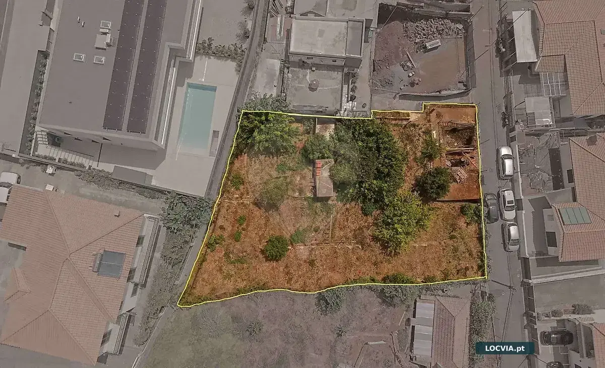 Terreno à venda em Santo António, Funchal