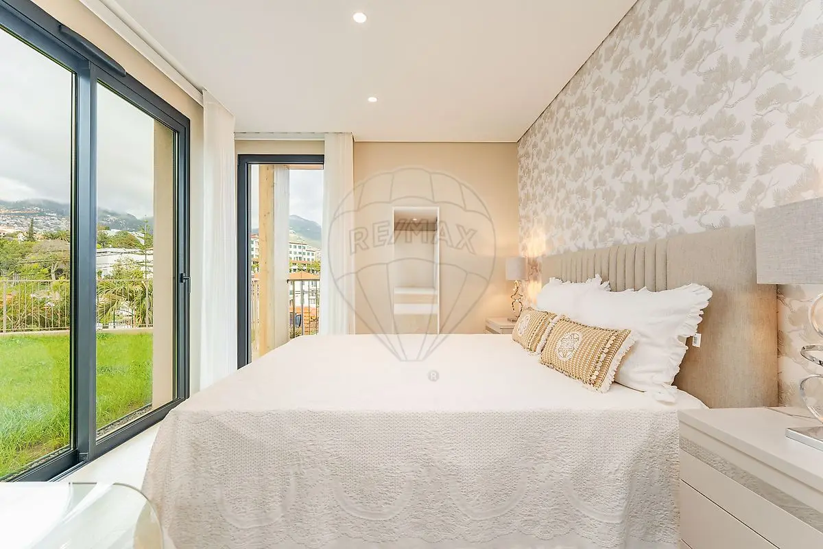 Apartamento T2 Novo em São Martinho, Funchal
