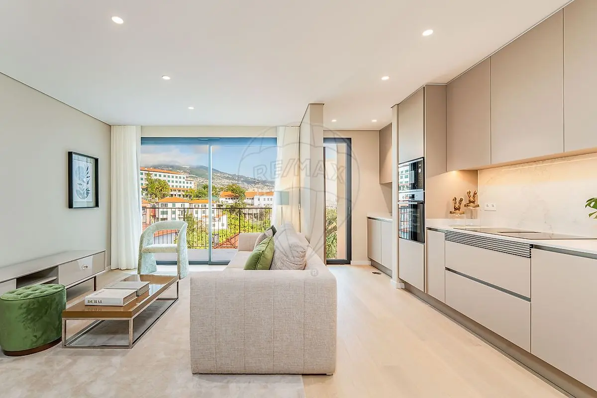 Apartamento T2 Novo em São Martinho, Funchal