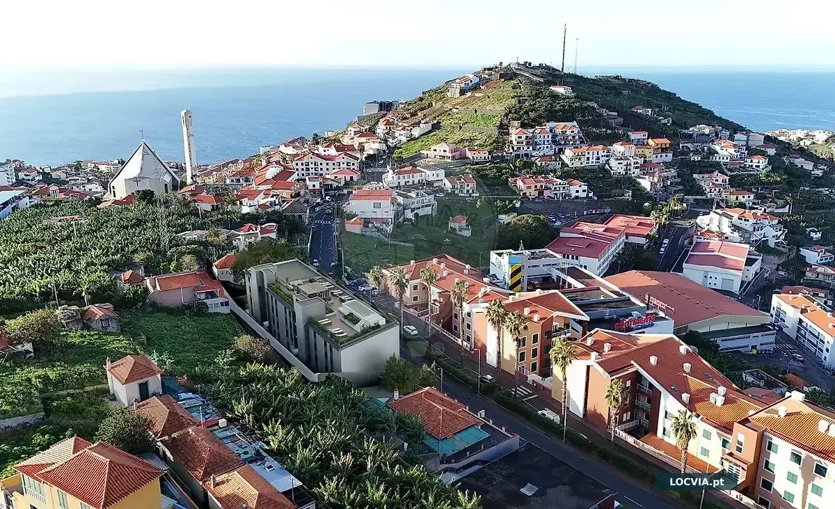 Apartamento T2 novo em Câmara de Lobos