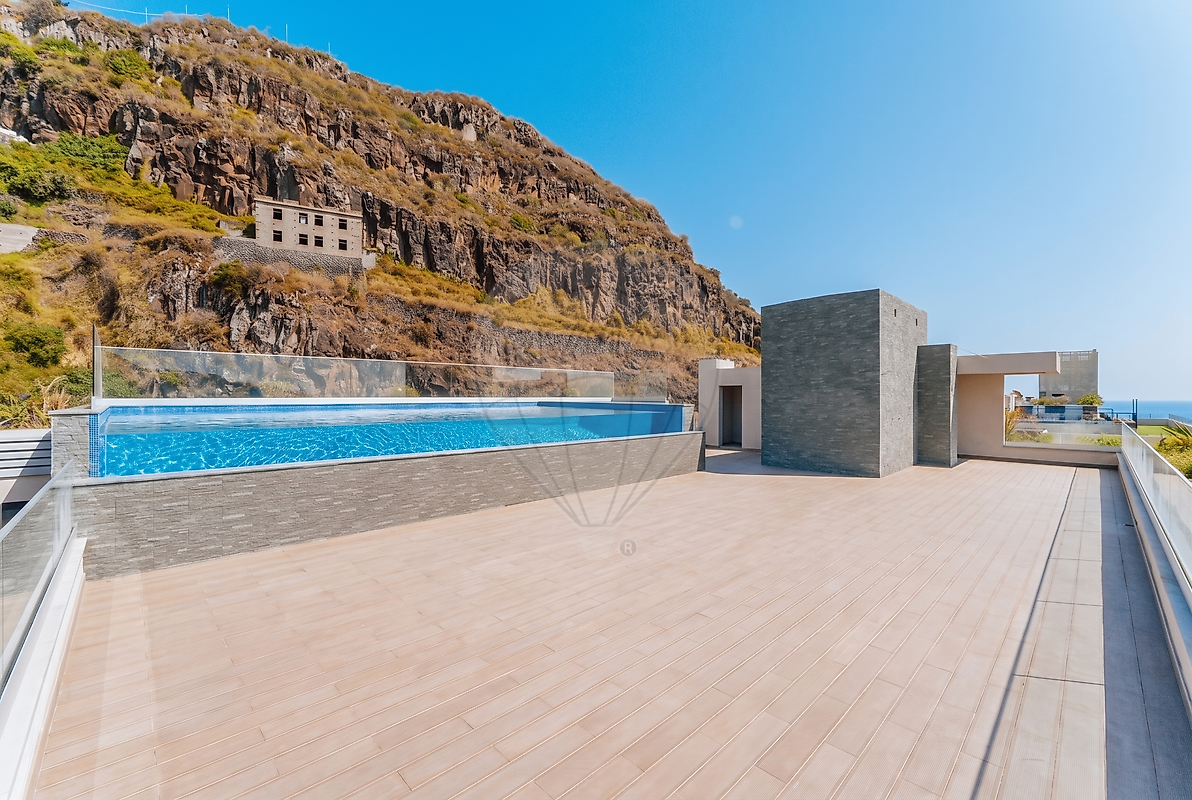Apartamento T1 novo na Ribeira Brava