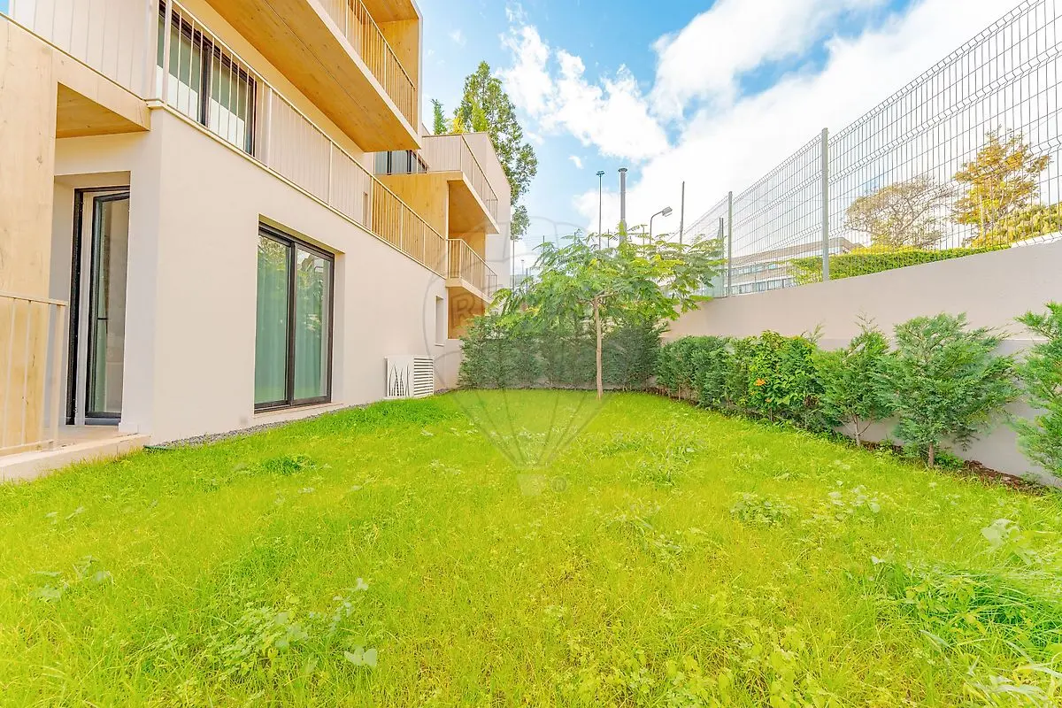 Apartamento T2 Novo em São Martinho, Funchal