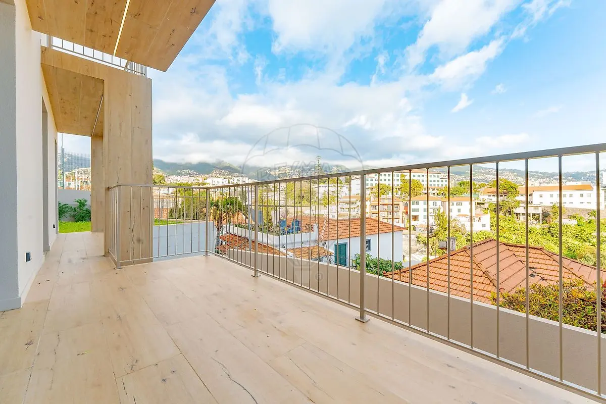 Apartamento T2 Novo em São Martinho, Funchal