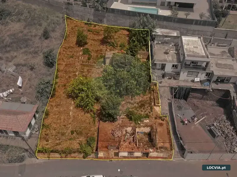 Terreno à venda em Santo António, Funchal