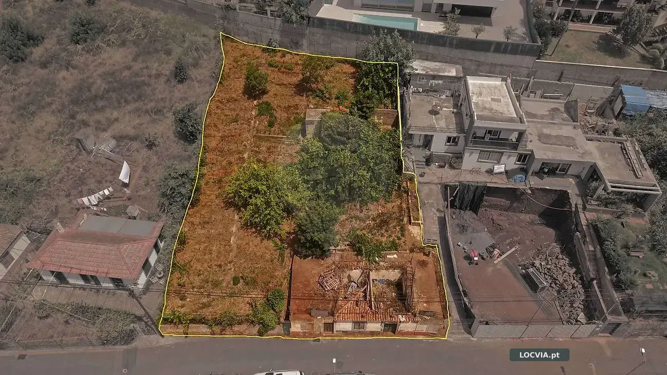 Terreno à venda em Santo António, Funchal