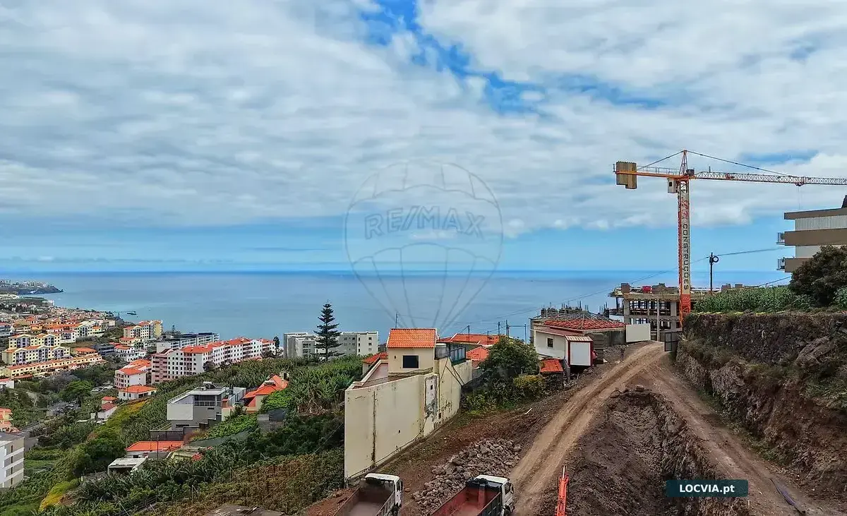 Apartamento T3 à venda em Câmara de Lobos, Câmara de Lobos