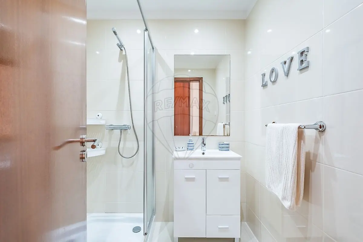 Apartamento T3 à venda em Caniço, Santa Cruz