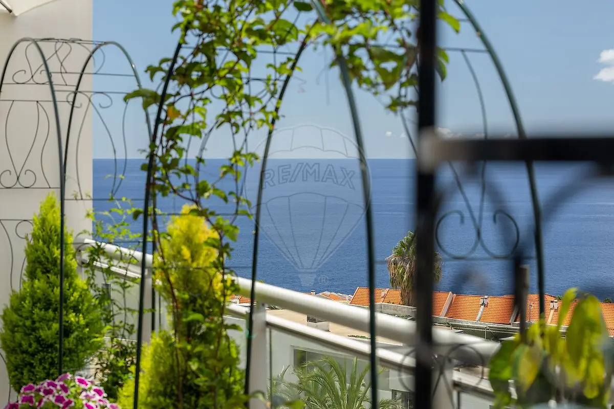 Apartamento T3 - Caniço, Santa Cruz