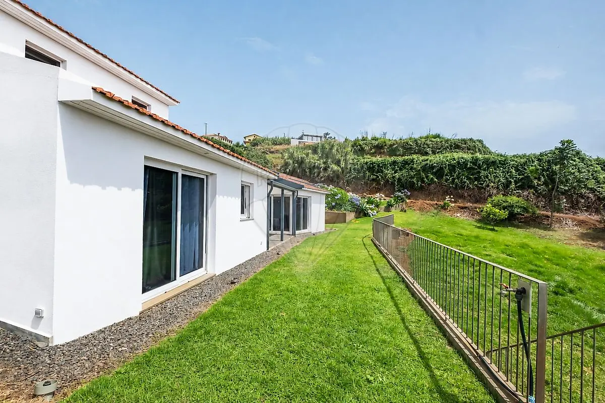 Moradia T2 à venda em Ponta do Pargo, Calheta (Madeira)