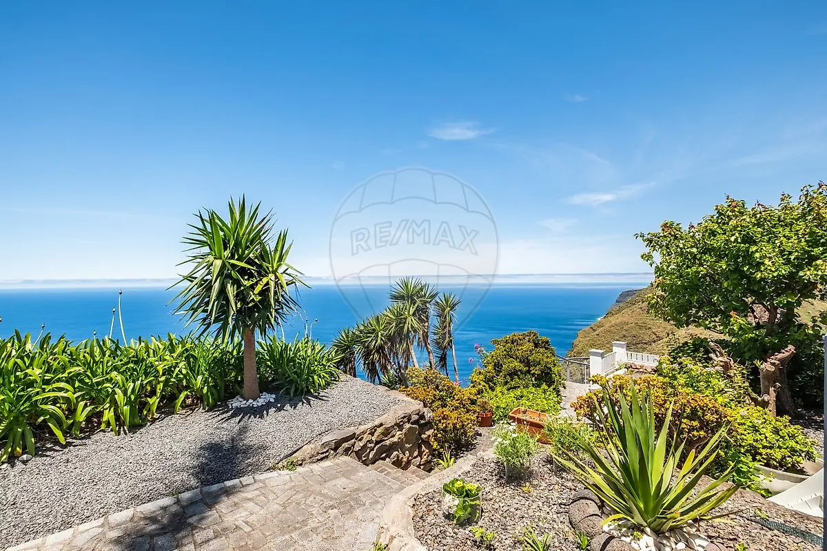 Moradia T3 de luxo à venda em Fajã da Ovelha, Calheta (Madeira)