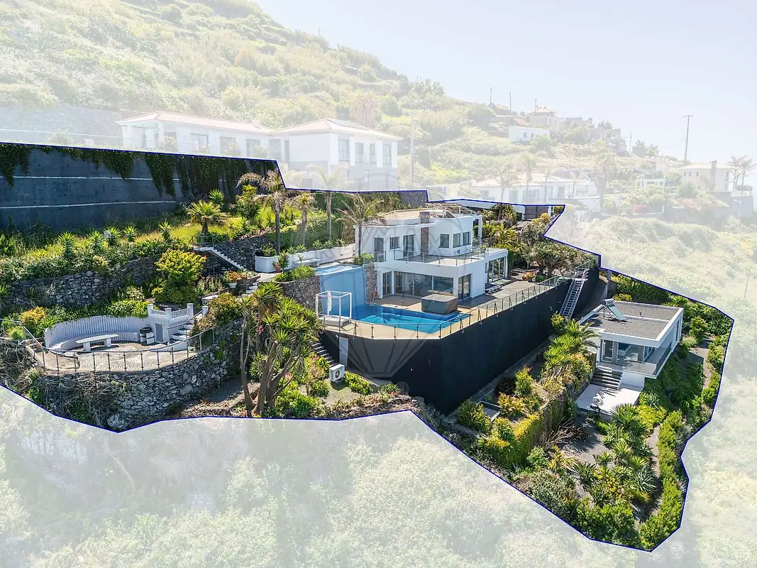 Moradia T3 de luxo à venda em Fajã da Ovelha, Calheta (Madeira)