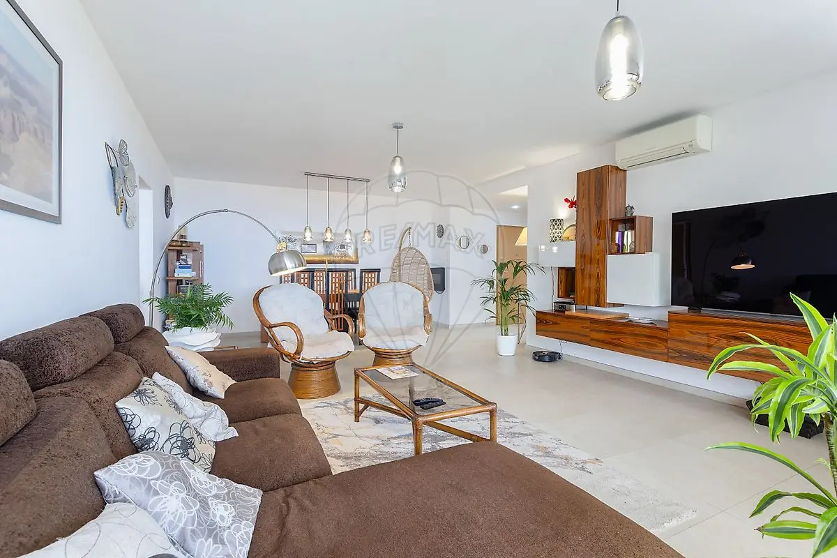 Apartamento T3 - Caniço, Santa Cruz