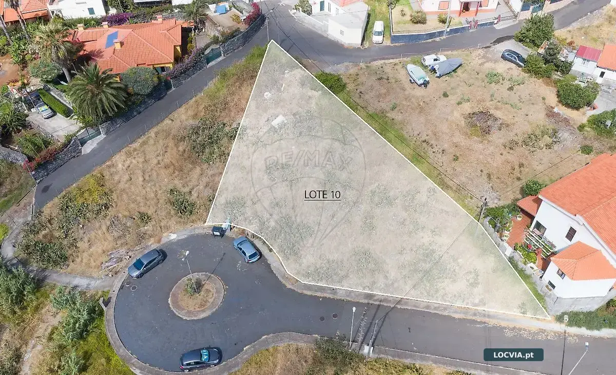 Terreno à venda em Caniço, Santa Cruz