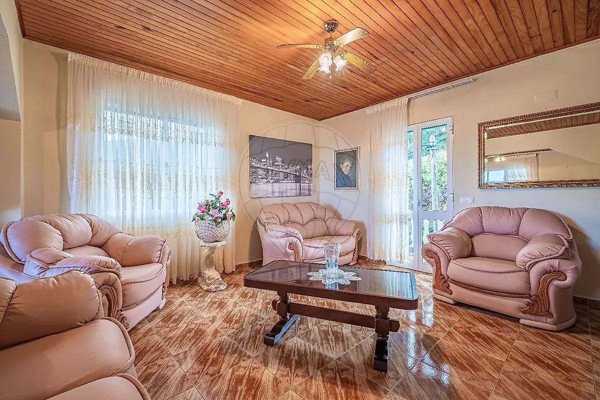 Moradia T3 à venda em Prazeres, Calheta (Madeira)