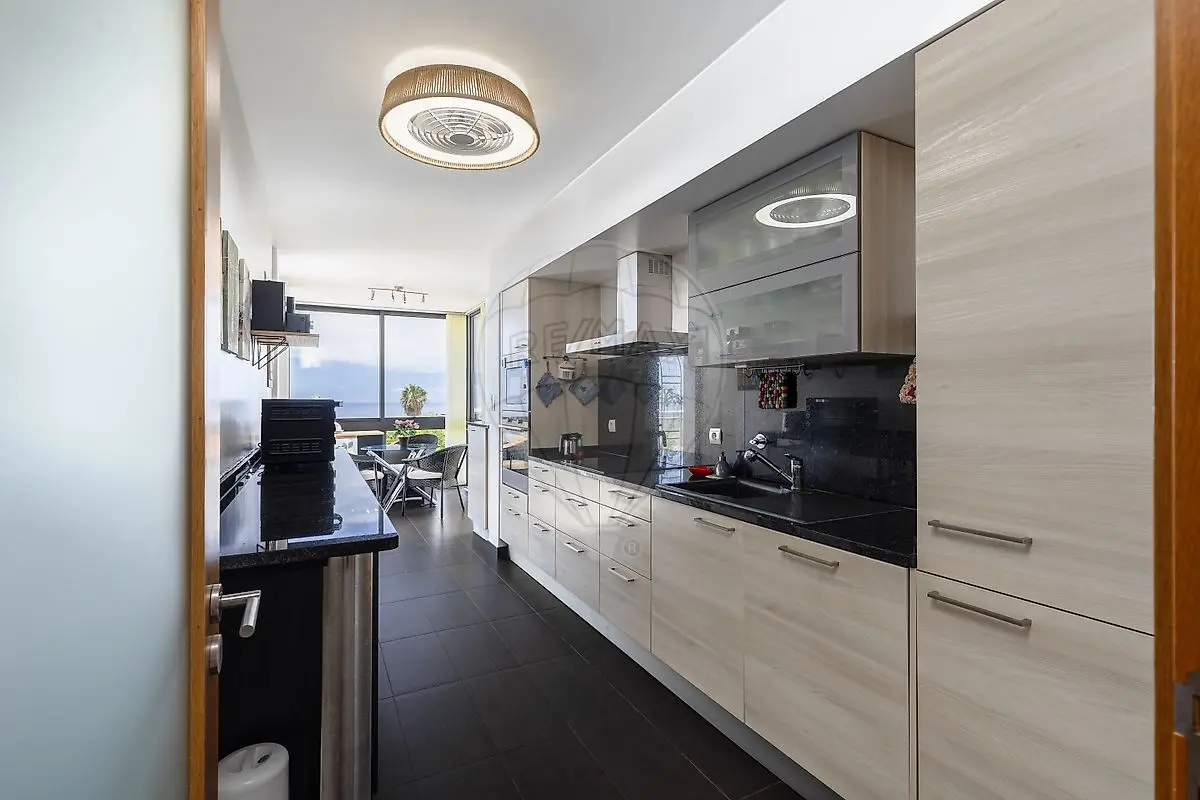 Apartamento T3 - Caniço, Santa Cruz