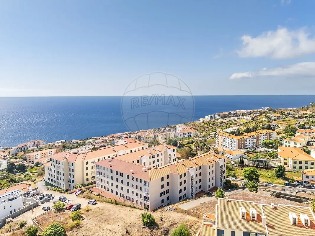 Apartamento T3 à venda em Caniço, Santa Cruz