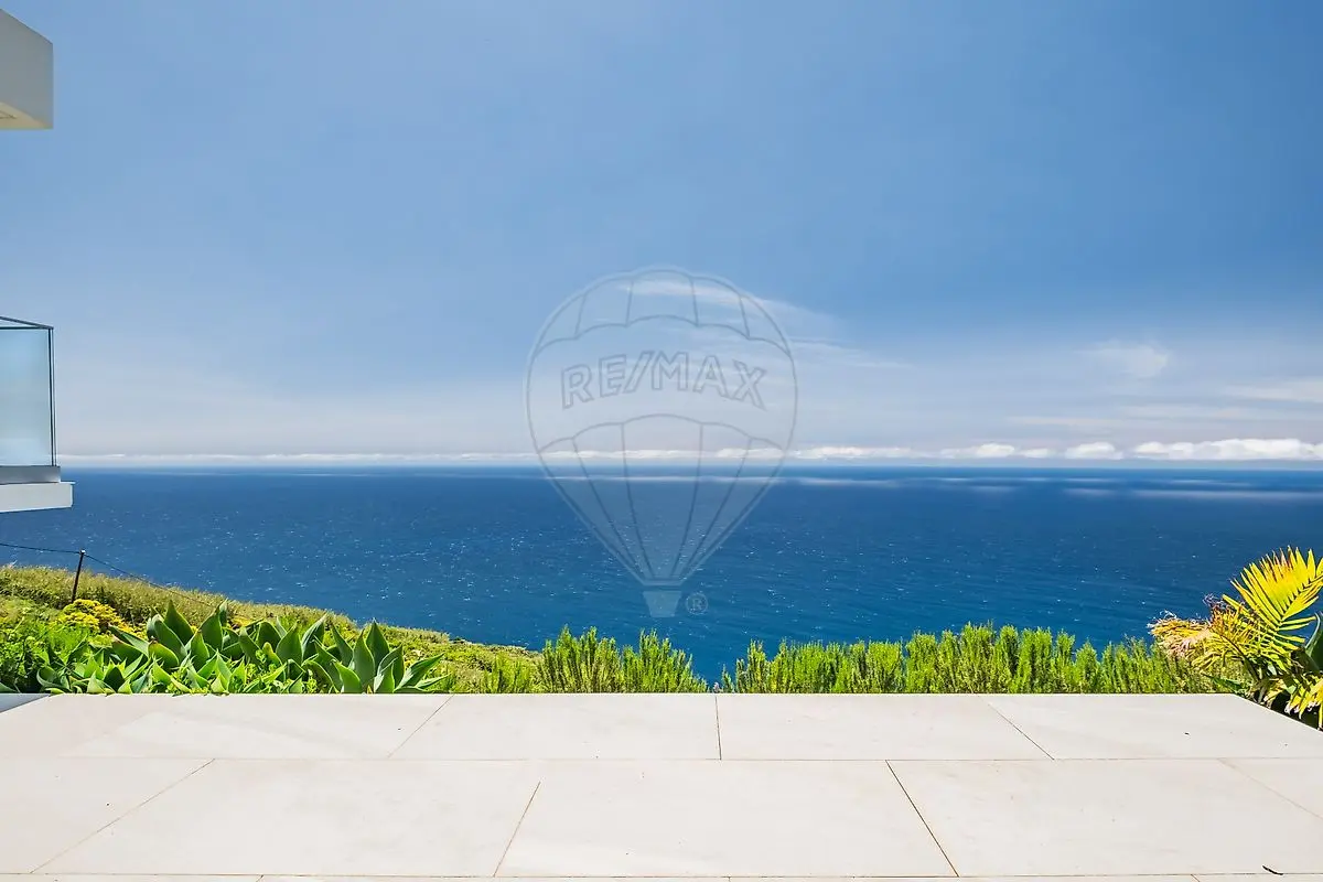 Moradia T3 de luxo à venda em Fajã da Ovelha, Calheta (Madeira)