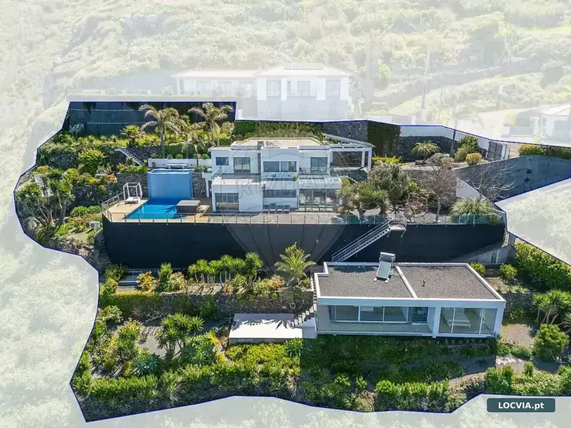 Moradia T3 de luxo à venda em Fajã da Ovelha, Calheta (Madeira)