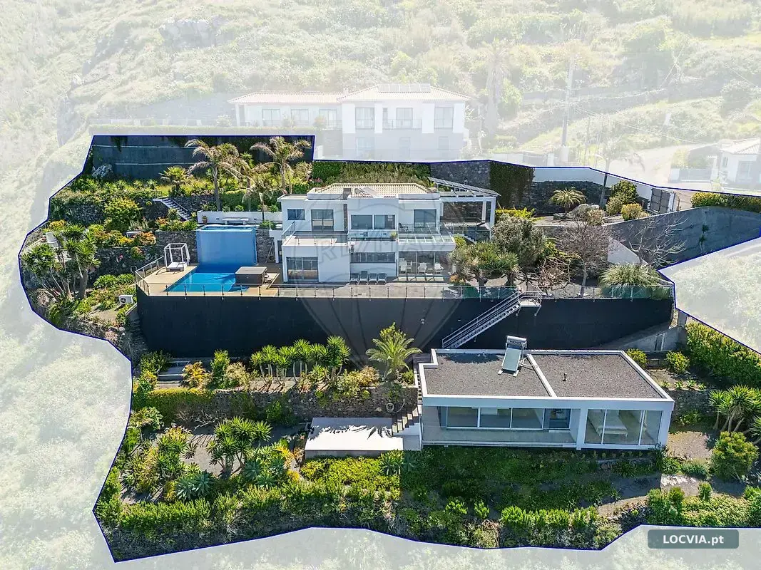 Moradia T3 de luxo à venda em Fajã da Ovelha, Calheta (Madeira)