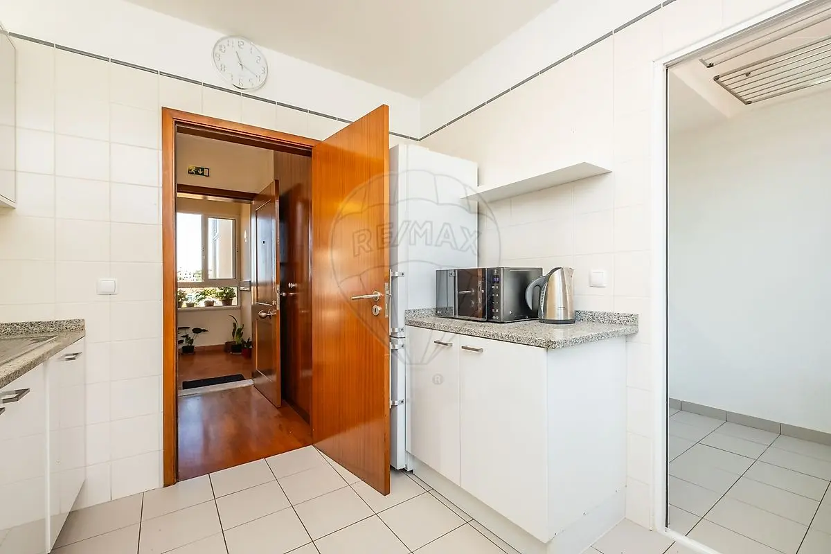 Apartamento T3 à venda em Caniço, Santa Cruz