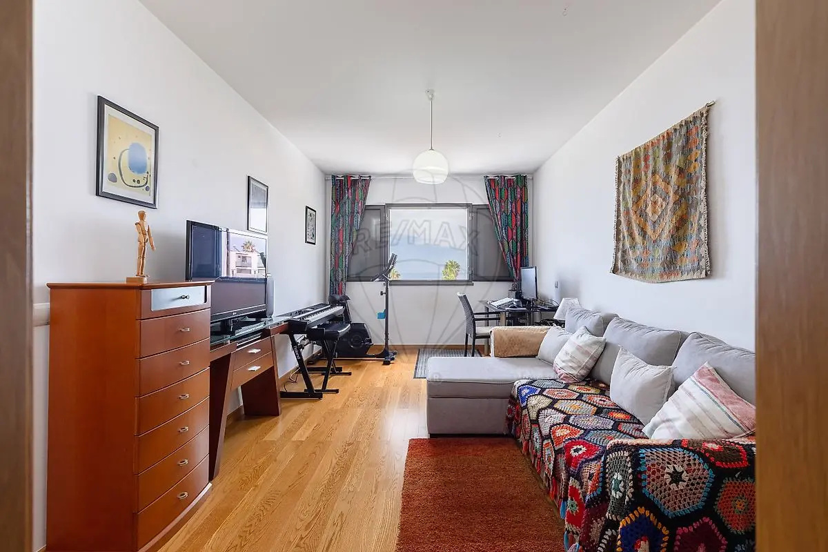 Apartamento T3 - Caniço, Santa Cruz