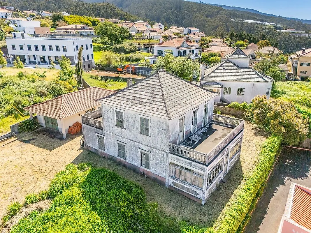 Moradia T4 à venda em Prazeres, Calheta (Madeira)