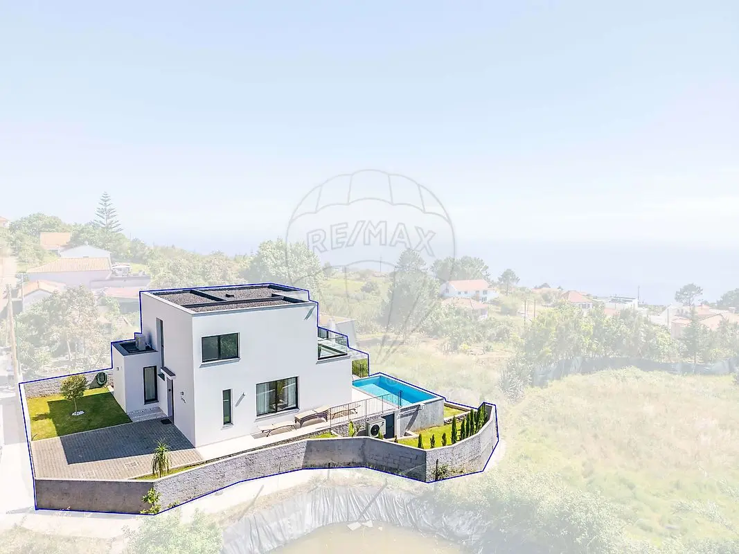 Moradia T3 à venda em Prazeres, Calheta (Madeira)