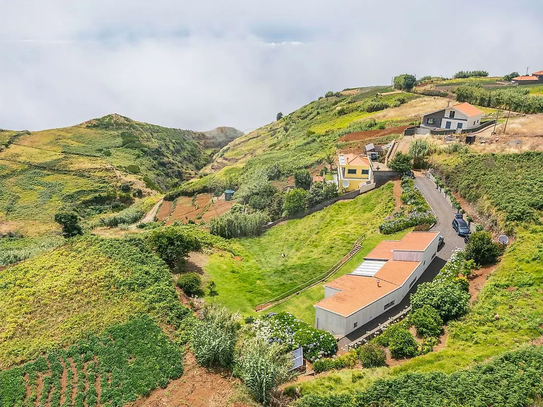 Moradia T2 à venda em Ponta do Pargo, Calheta (Madeira)