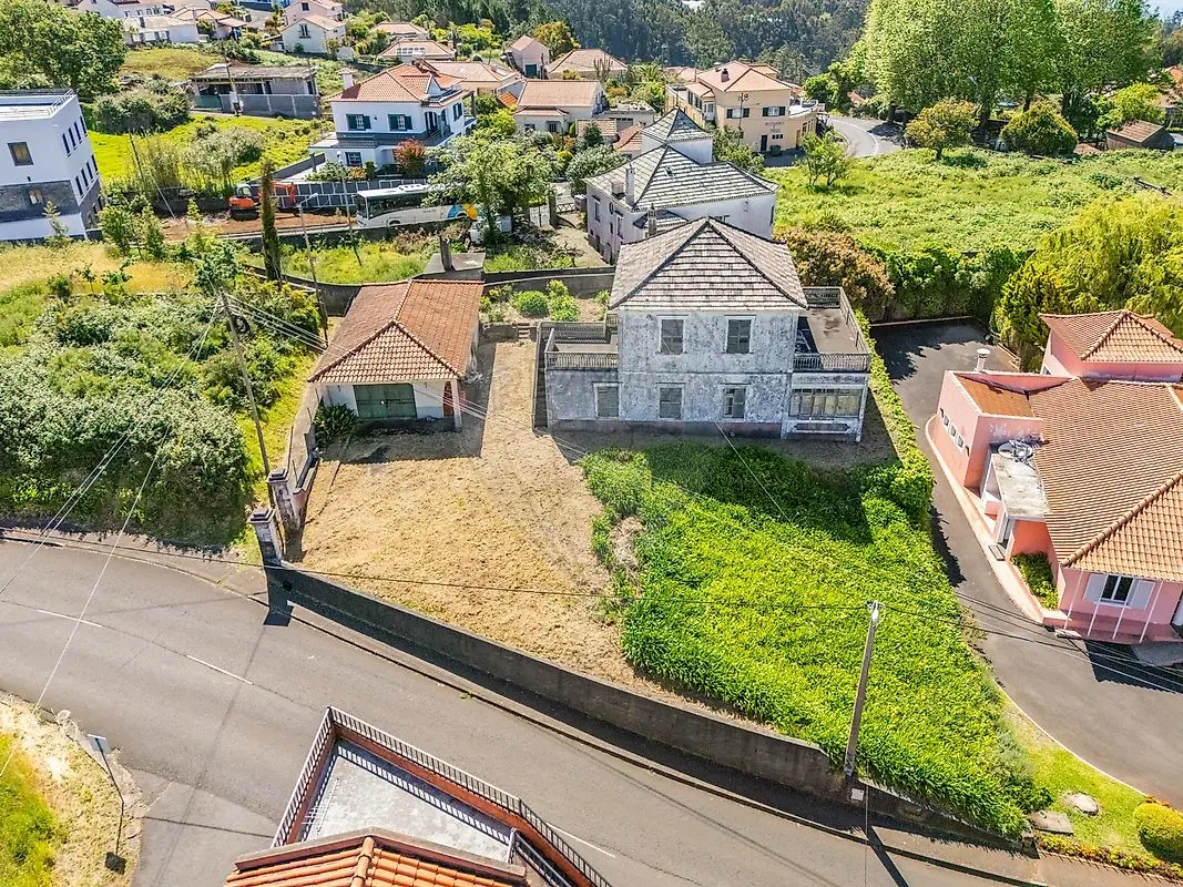 Moradia T4 à venda em Prazeres, Calheta (Madeira)