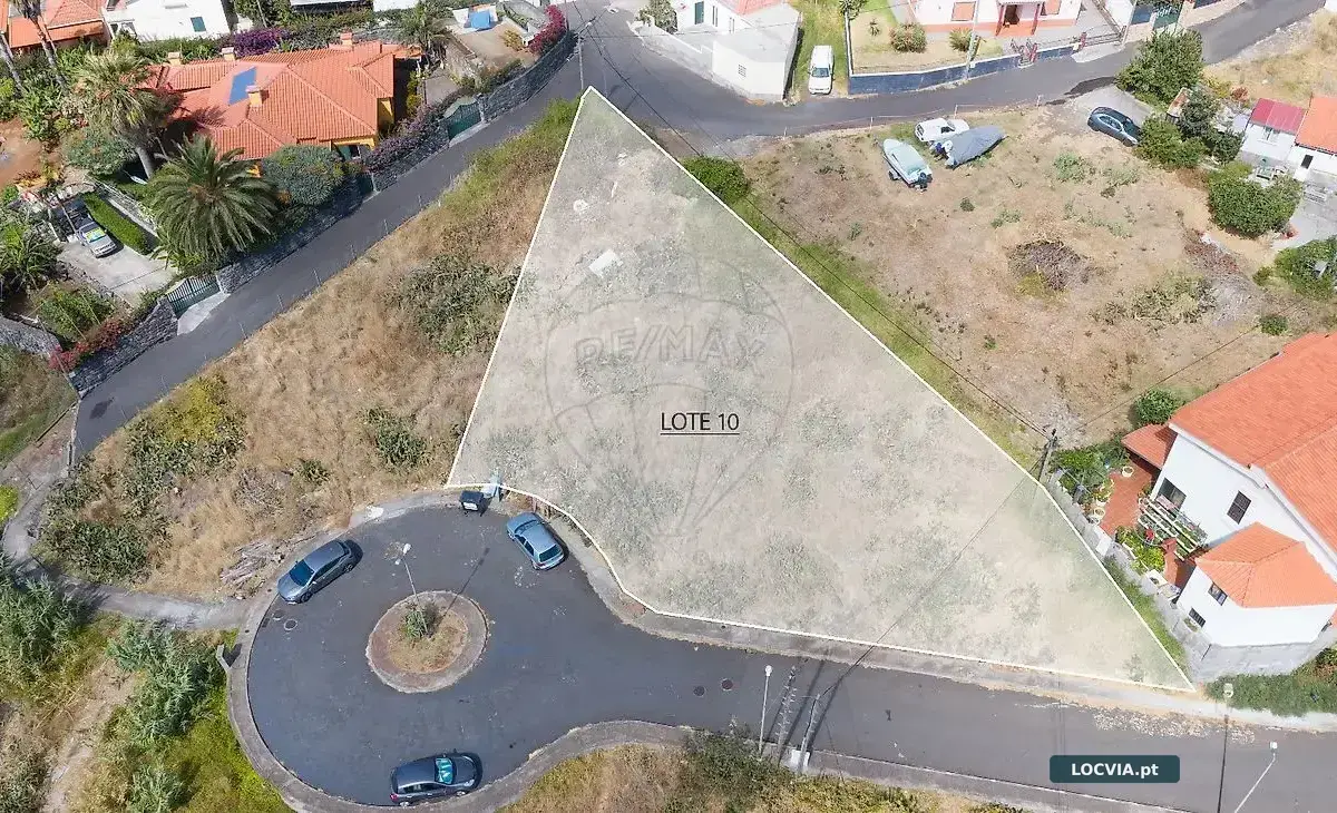Terreno à venda em Caniço, Santa Cruz