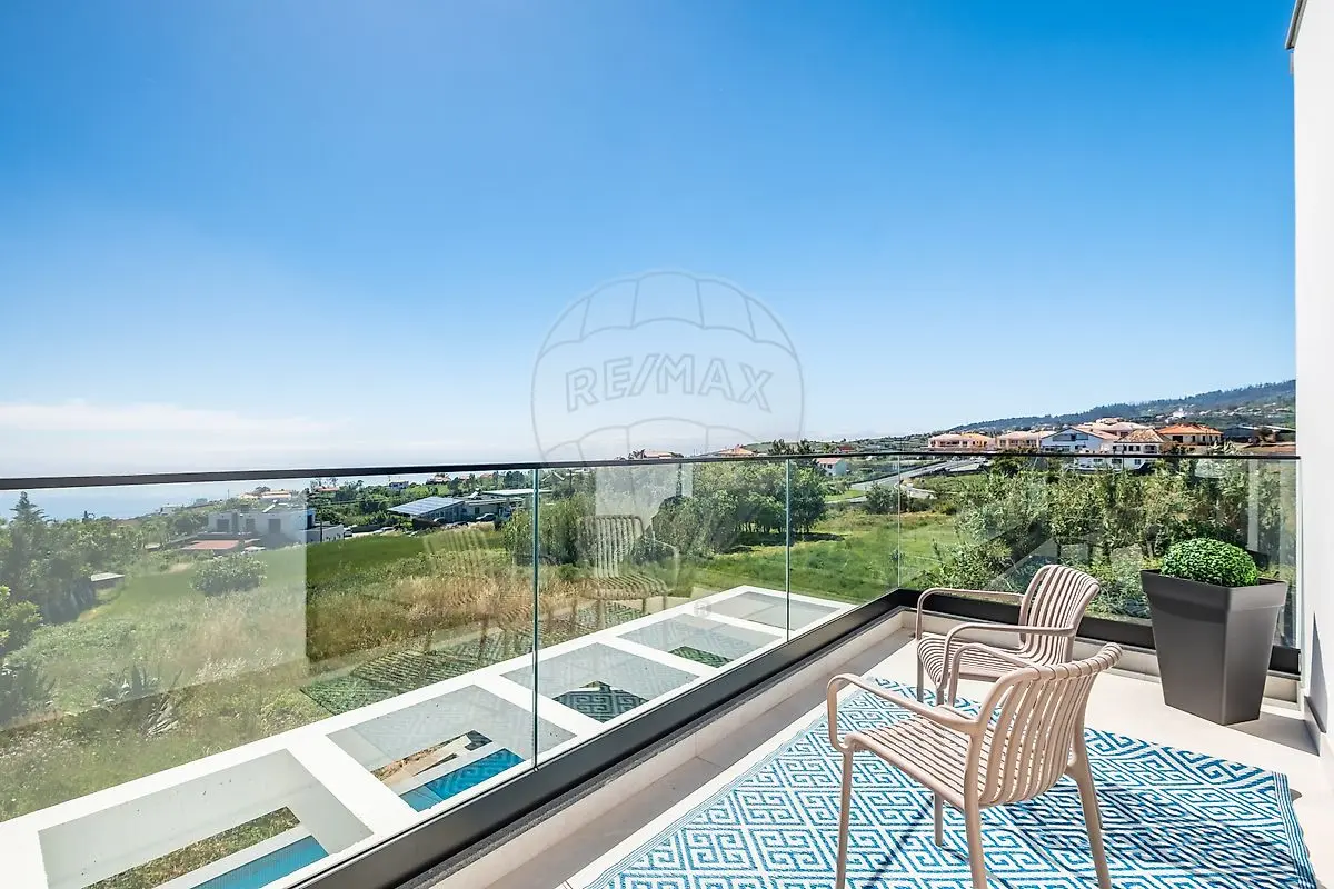 Moradia T3 à venda em Prazeres, Calheta (Madeira)