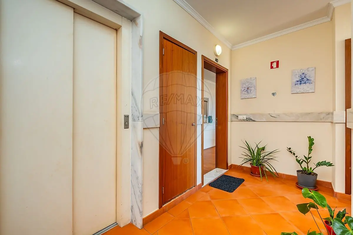 Apartamento T3 à venda em Caniço, Santa Cruz