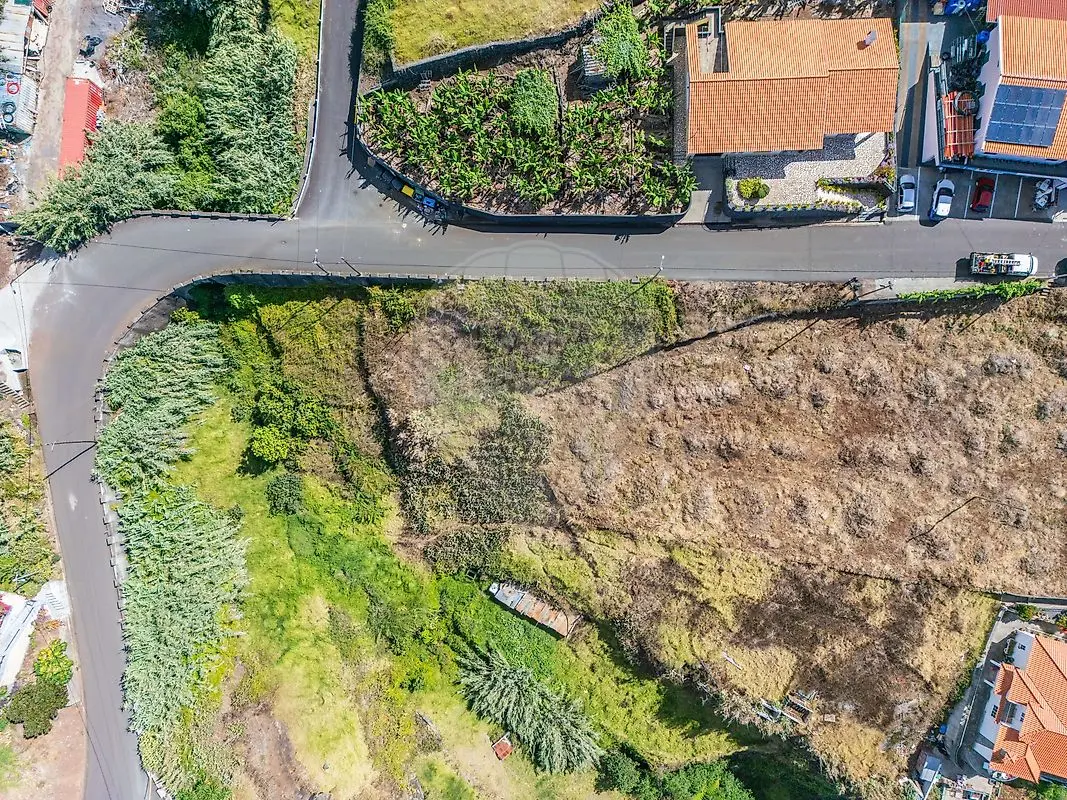 Terreno à venda em Calheta (Madeira)