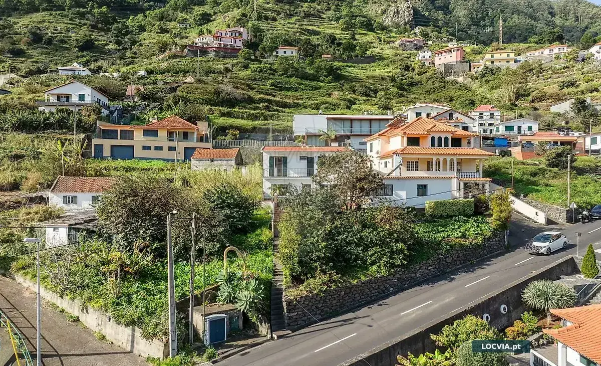 Moradia T5 à venda em Machico, Machico