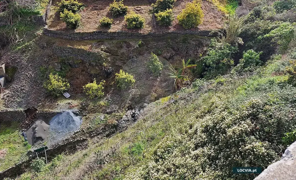 Terreno à venda em Câmara de Lobos