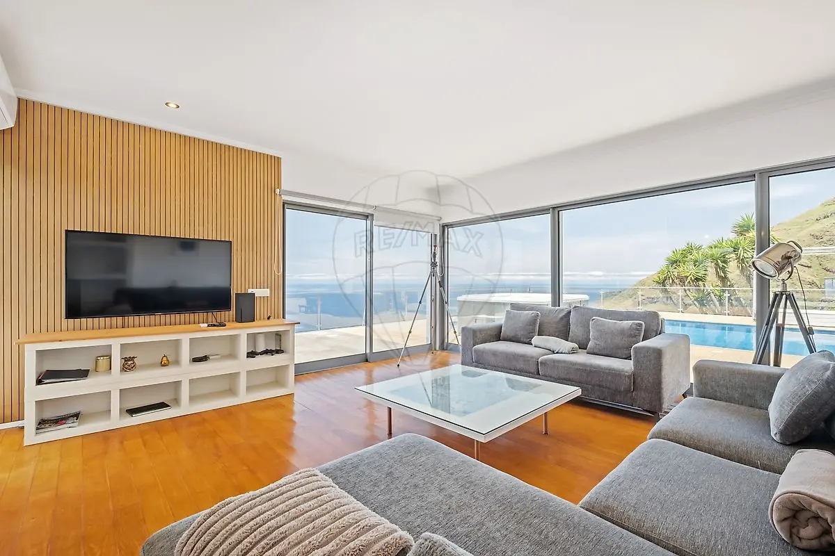 Moradia T3 de luxo à venda em Fajã da Ovelha, Calheta (Madeira)