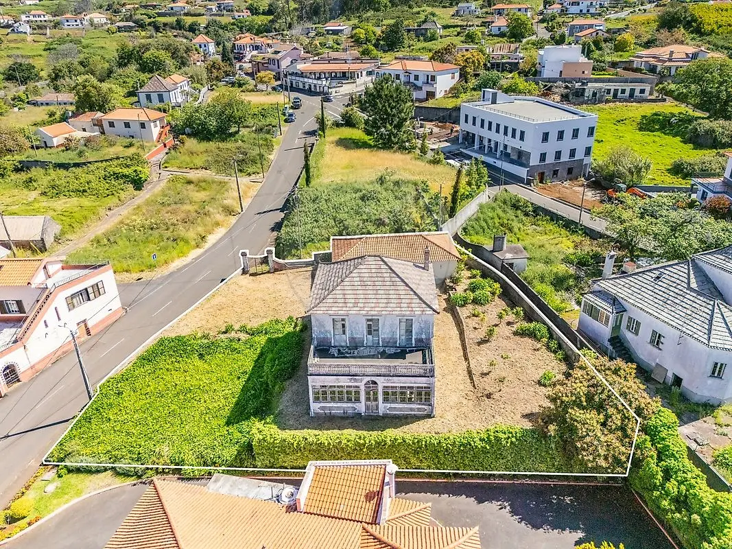 Moradia T4 à venda em Prazeres, Calheta (Madeira)