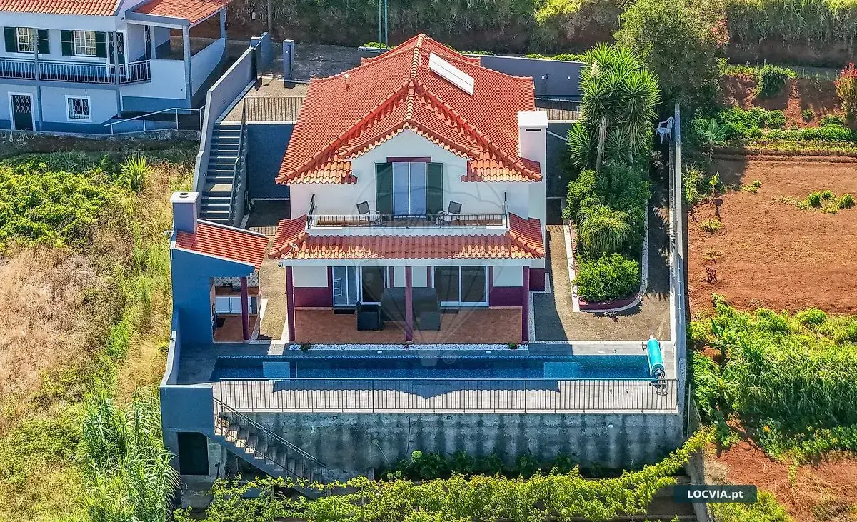 Moradia T2 à venda em Ponta do Pargo, Calheta (Madeira)