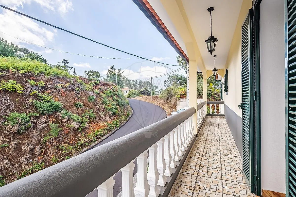Moradia T3 à venda em Prazeres, Calheta (Madeira)