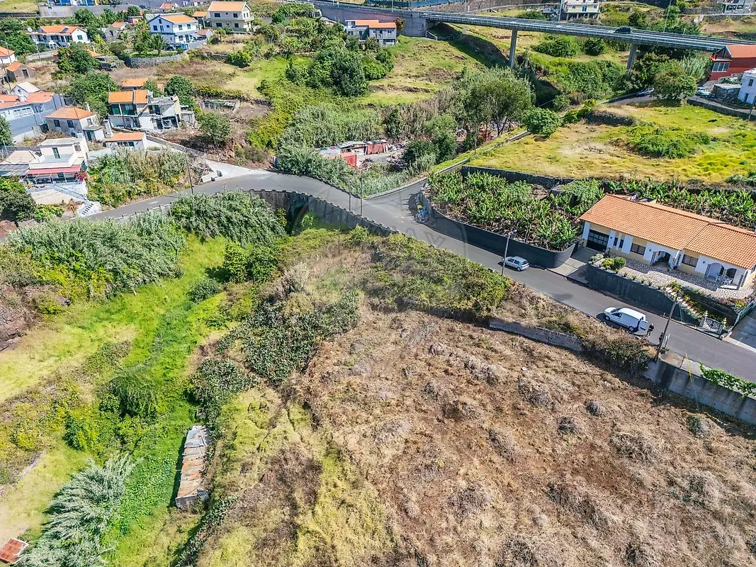 Terreno à venda em Calheta (Madeira)