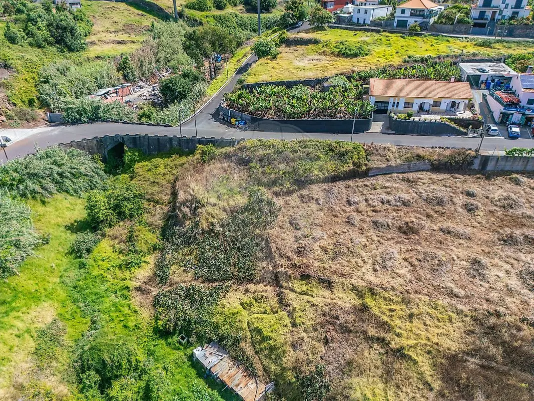 Terreno à venda em Calheta (Madeira)