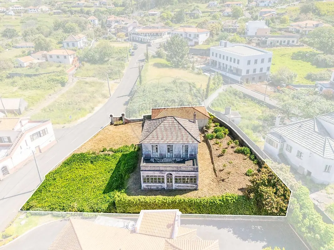 Moradia T4 à venda em Prazeres, Calheta (Madeira)