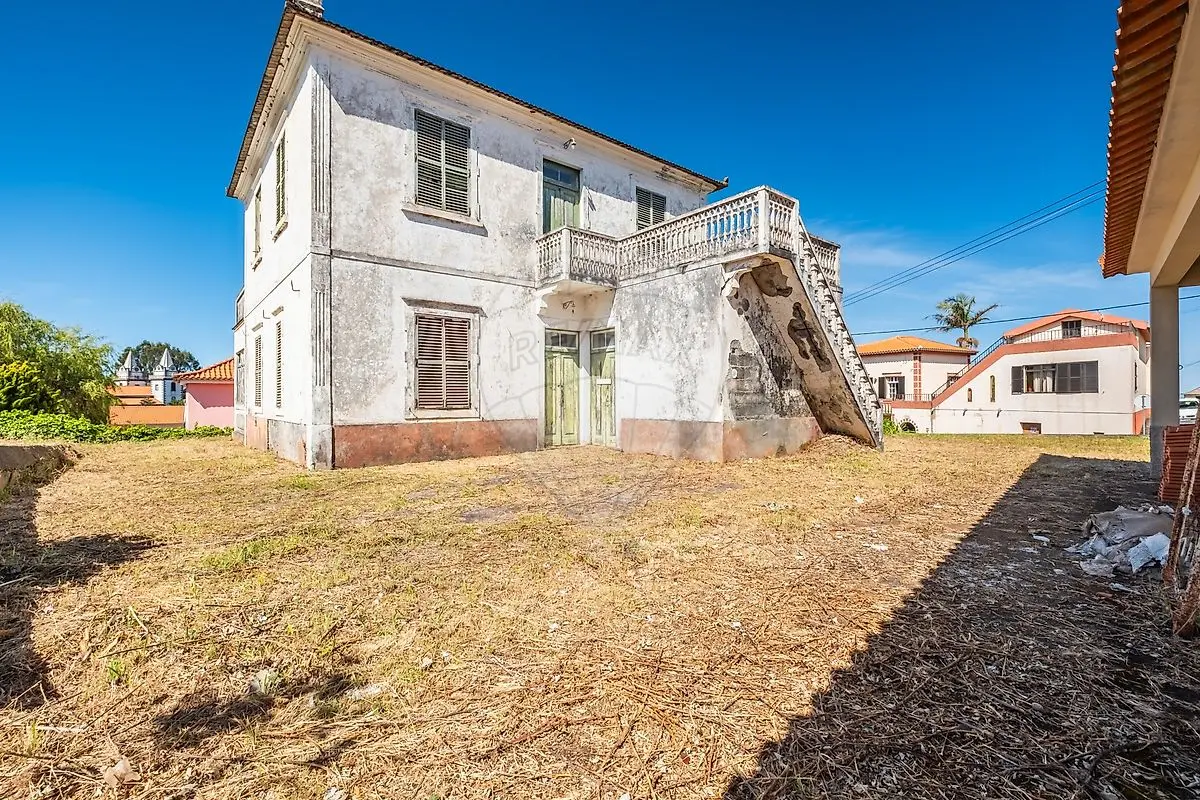 Moradia T4 à venda em Prazeres, Calheta (Madeira)
