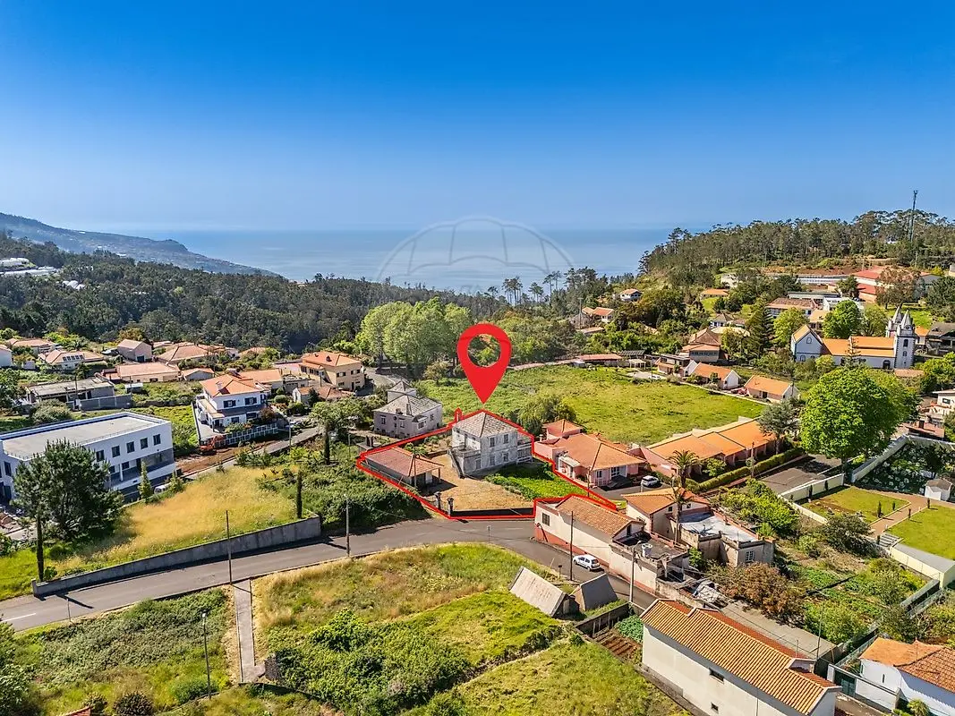 Moradia T4 à venda em Prazeres, Calheta (Madeira)