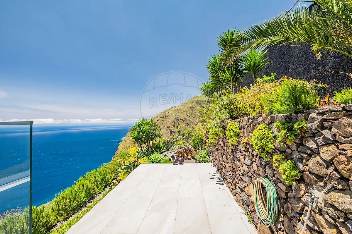 Moradia T3 de luxo à venda em Fajã da Ovelha, Calheta (Madeira)