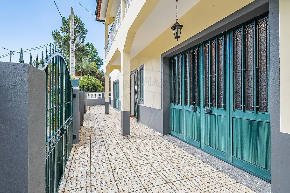 Moradia T3 à venda em Prazeres, Calheta (Madeira)