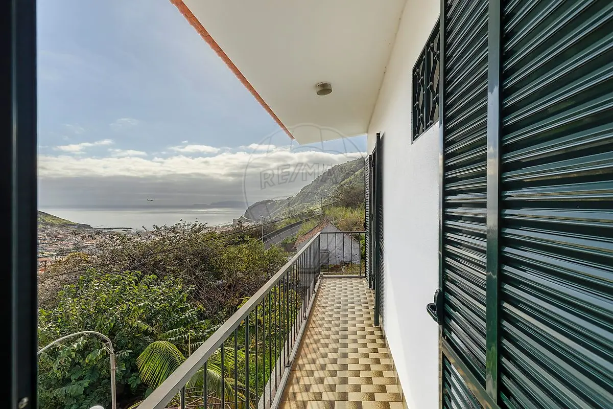 Moradia T5 à venda em Machico, Machico