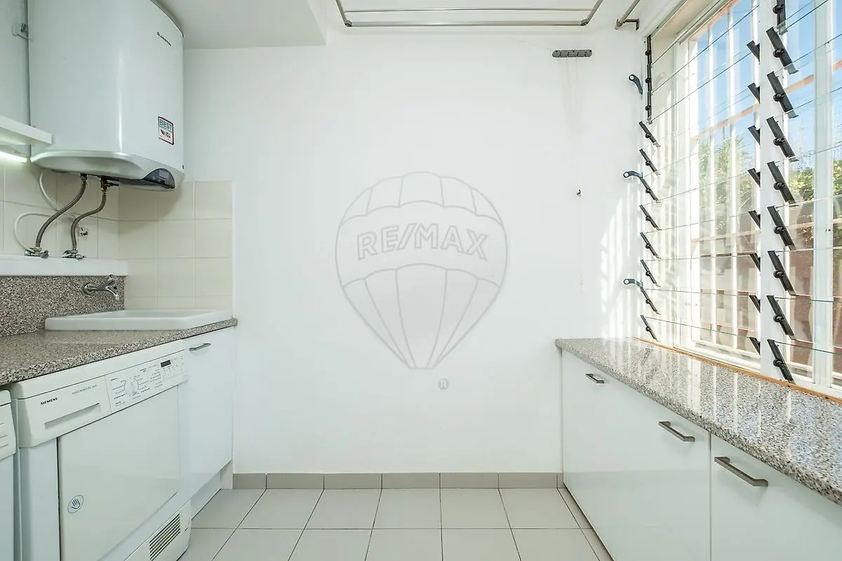 Apartamento T3 à venda em Caniço, Santa Cruz